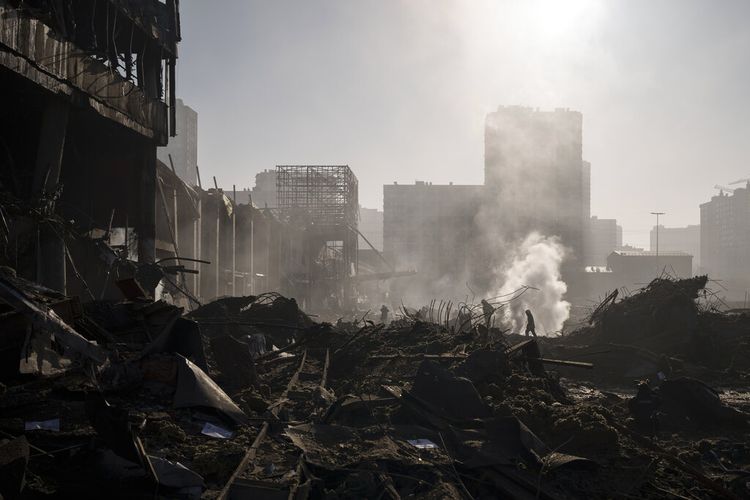Thumbnail Berita - Mengenai Serangan di Mal Ukraina, Putin Bantah Bukan Pasukanya